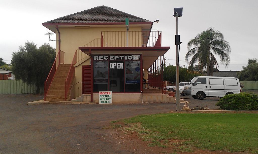 Goolgowi Highway Motel Dış mekan fotoğraf